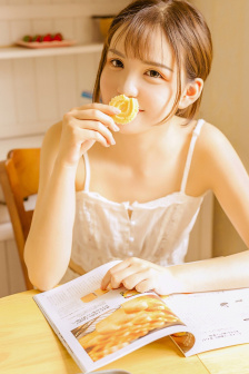 透明泳装比基尼女